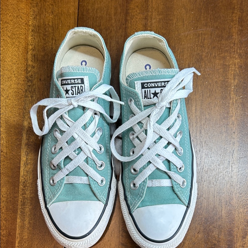Converse All Star Mint Canvas Sneakers. Unisex men’s 5. Women’s 7. Like new.